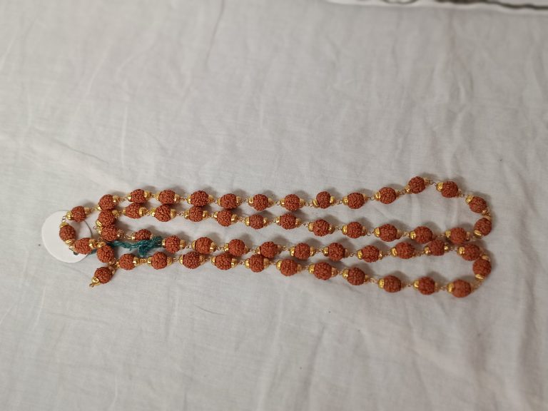 natural 5 mukhi rudraksha mala with gold plated wire and caps