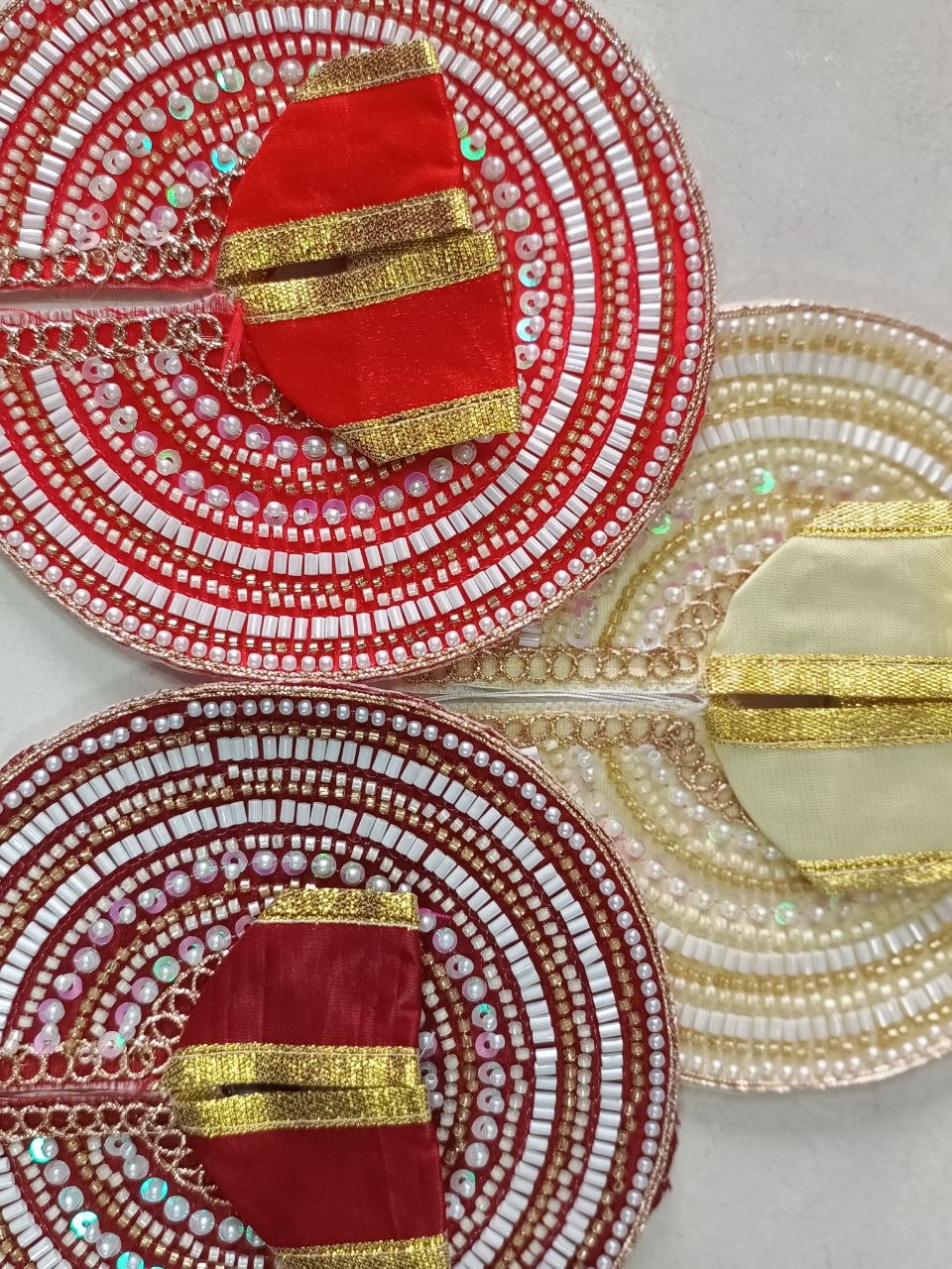 Cream Laddu Gopal Poshak